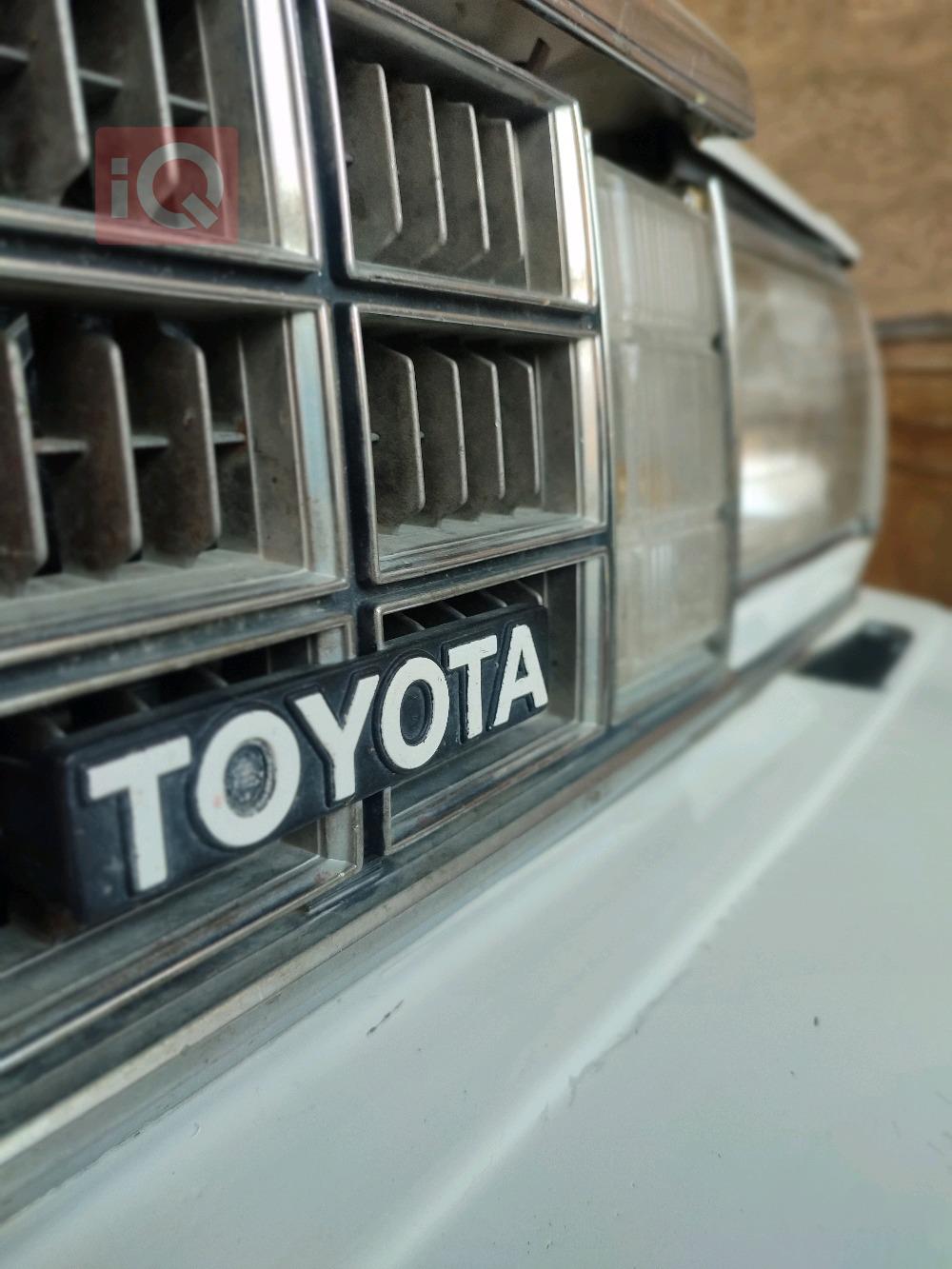 تۆیۆتا کراون